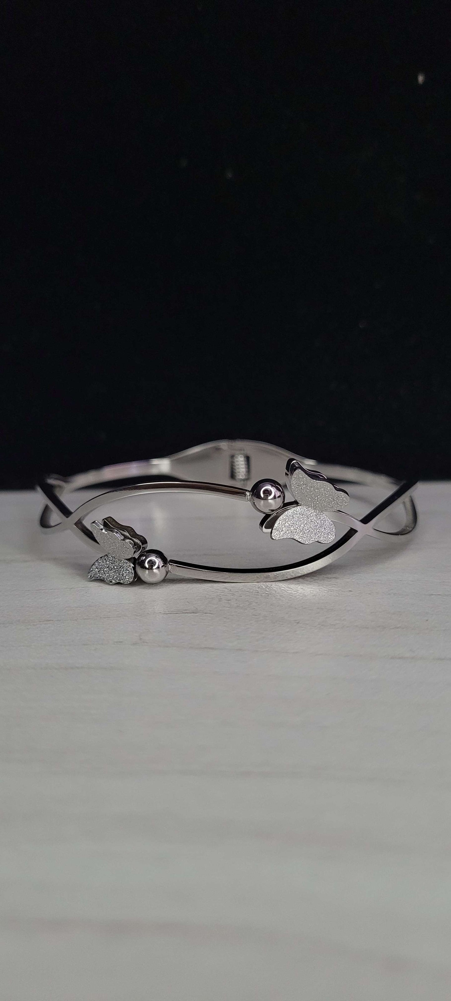 DOUBLE BUTTERFLY SILVER