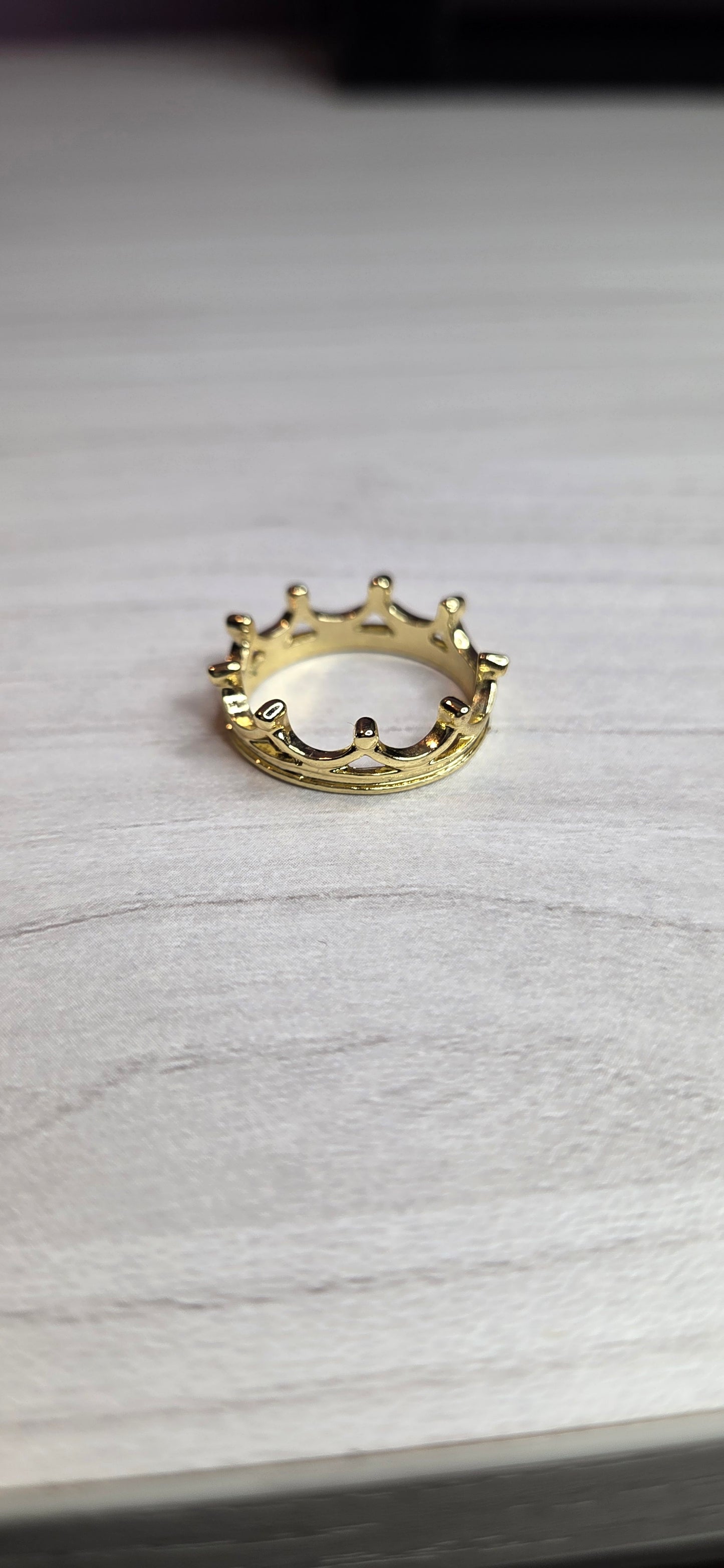 Crown ring
