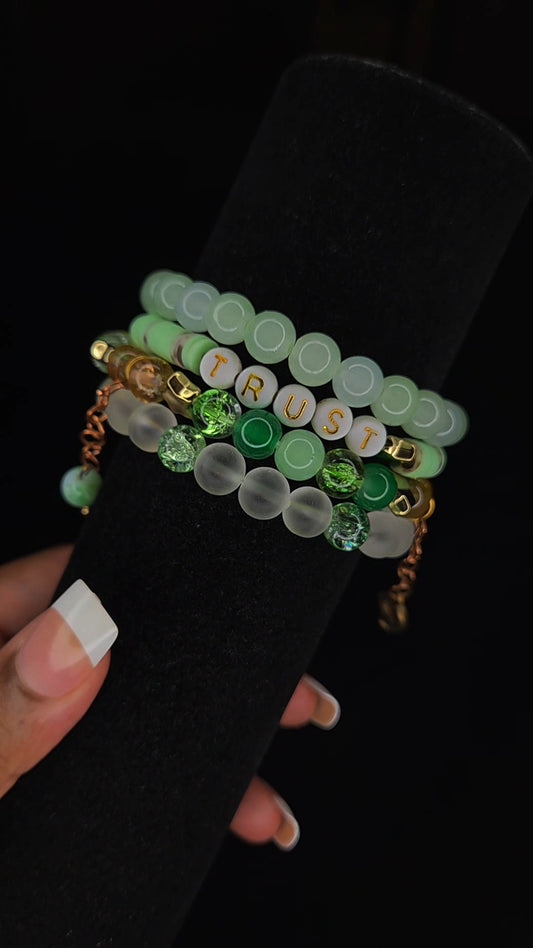 Pre-made bracelet stack TRUST
